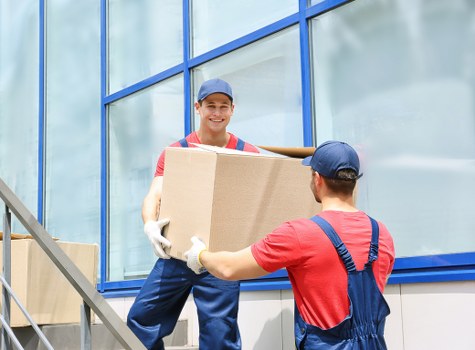 Flexible Surrey storage unit for moving and renovation